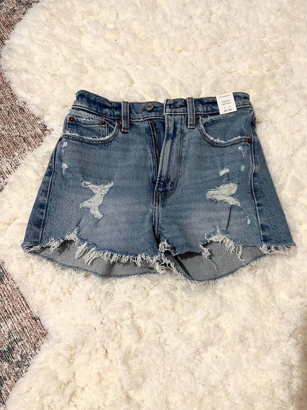 Abercrombie Distressed High-Waist mom jeans Denim Shorts NWT